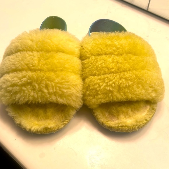 ugg kids - Picture 2 of 3